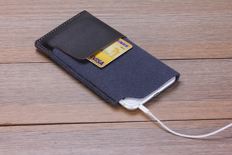 モバイルケース財布に対応したiPhone8Plus/11プロマを使った耐静的メリノ羊毛フェルト生地